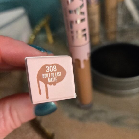 KYLIE matte lip stick/Built to last #308 Cool mauve Nude - Picture 3 of 4